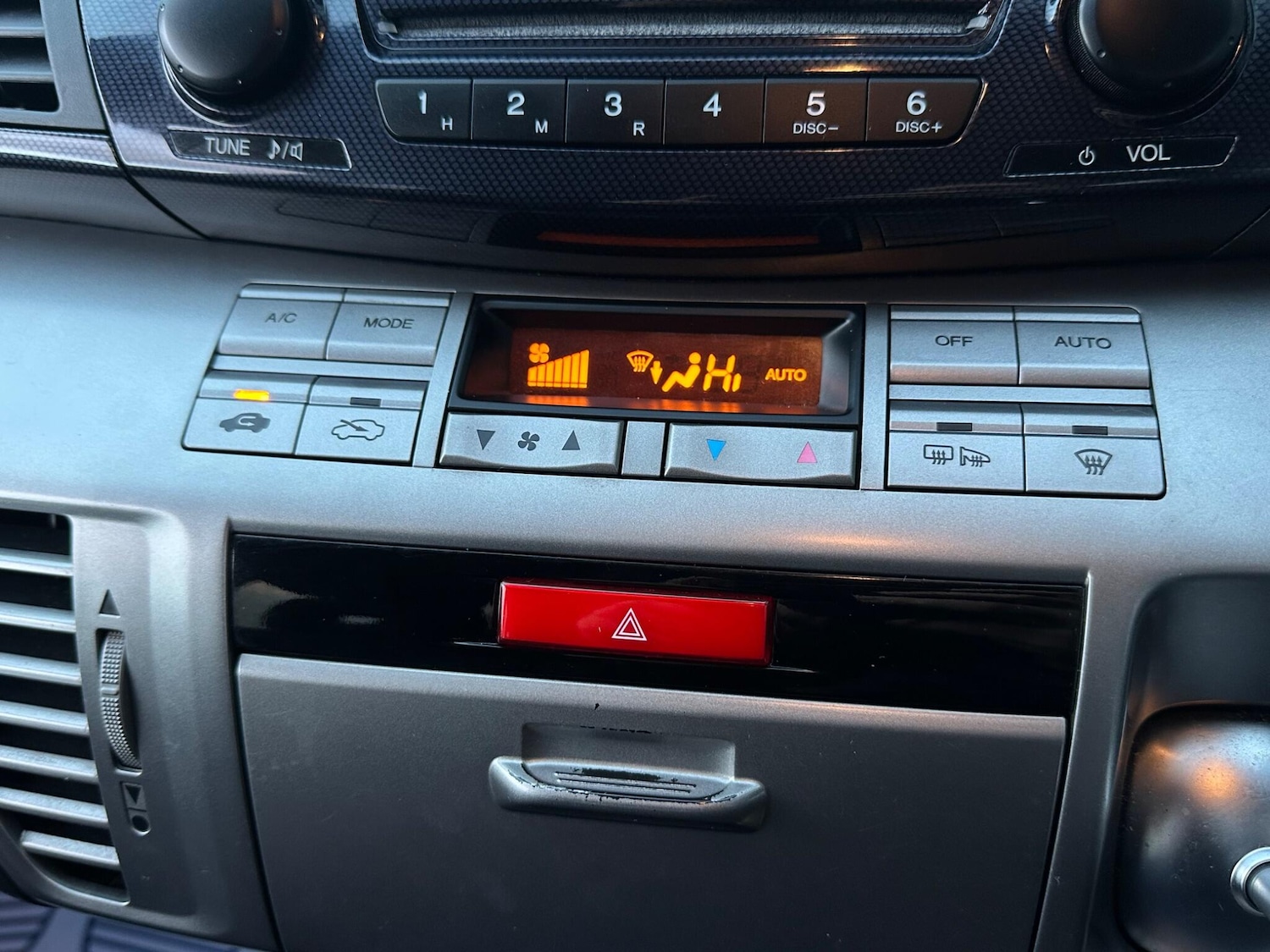 Used Honda FR-V for sale - 77017012: Photo 32