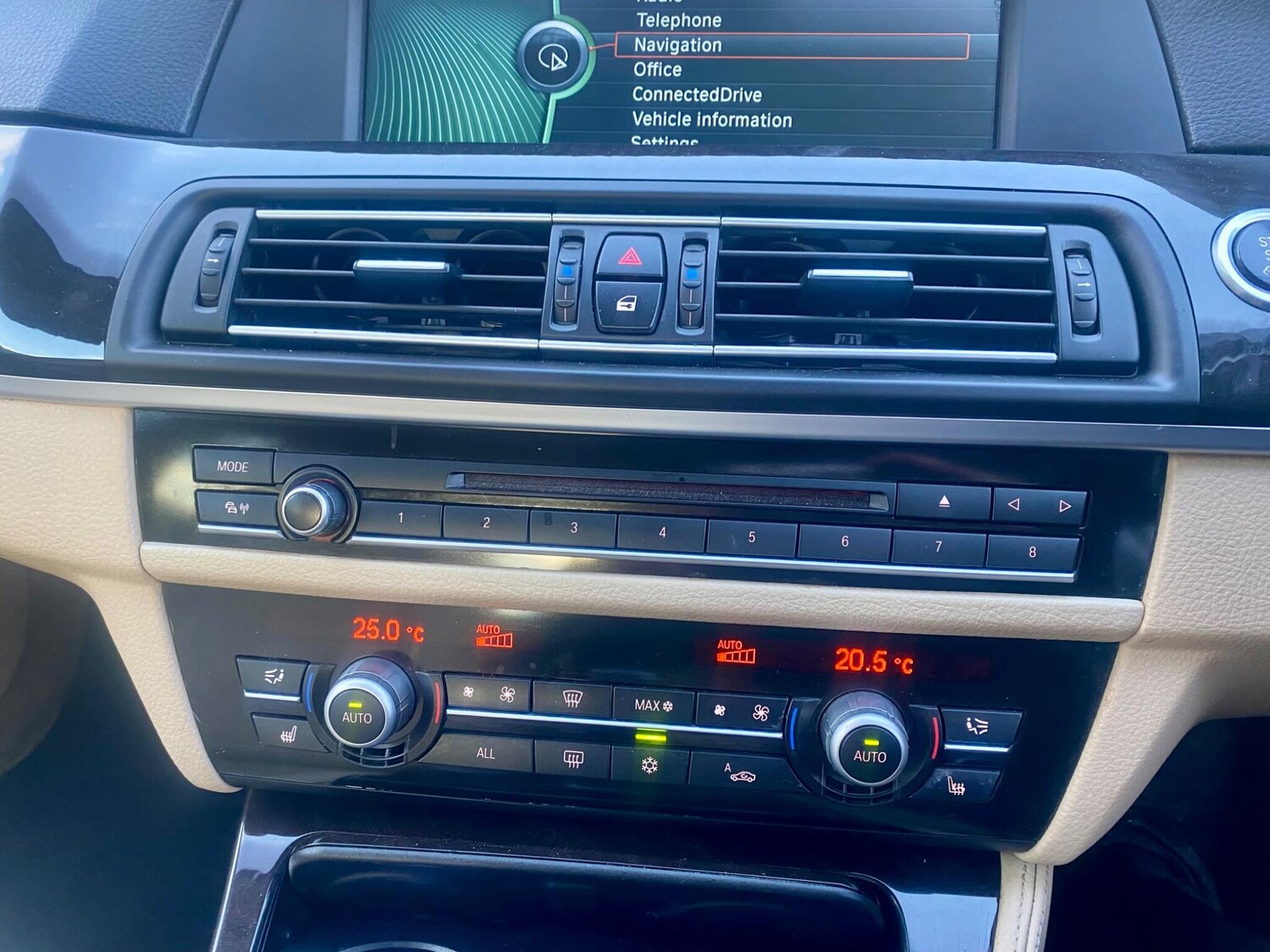 Used BMW 5 Series 2011 for sale - 76527635: Photo 22