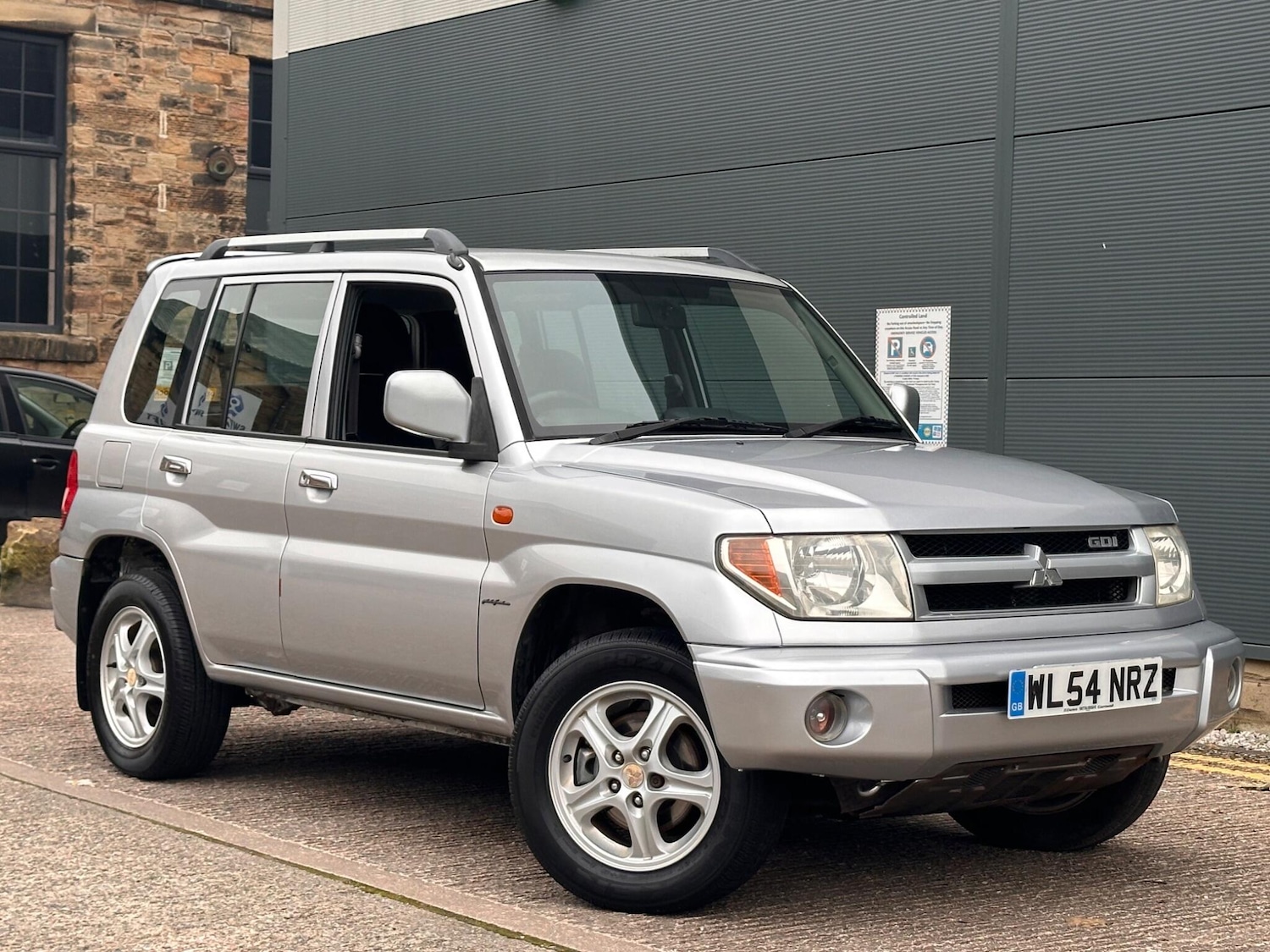 Used Mitsubishi Shogun 2005 for sale - 77066354: Photo 2