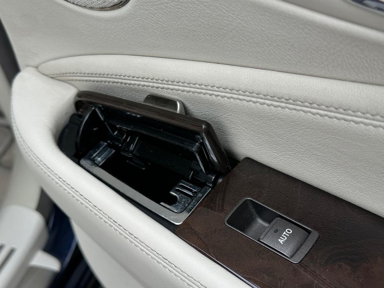 Used Lexus LS 2007 for sale - 76484779: Photo 48