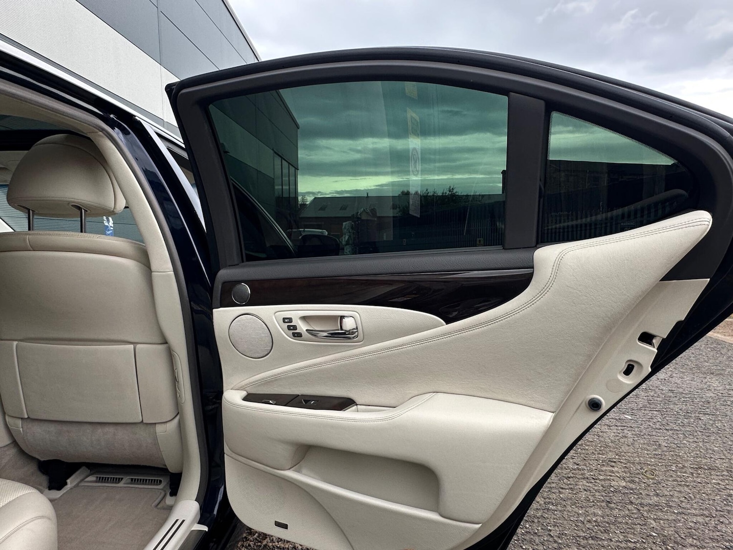 Used Lexus LS 2007 for sale - 76484779: Photo 50