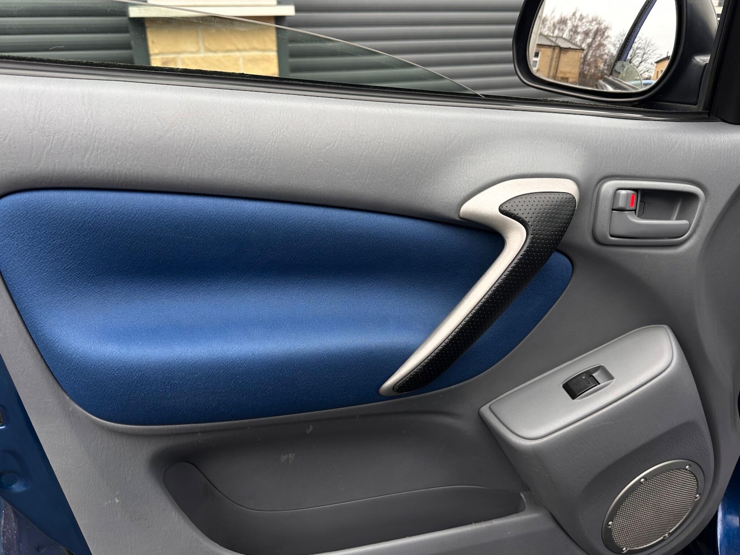 Used Toyota RAV4 2001 for sale - 76926904: Photo 31