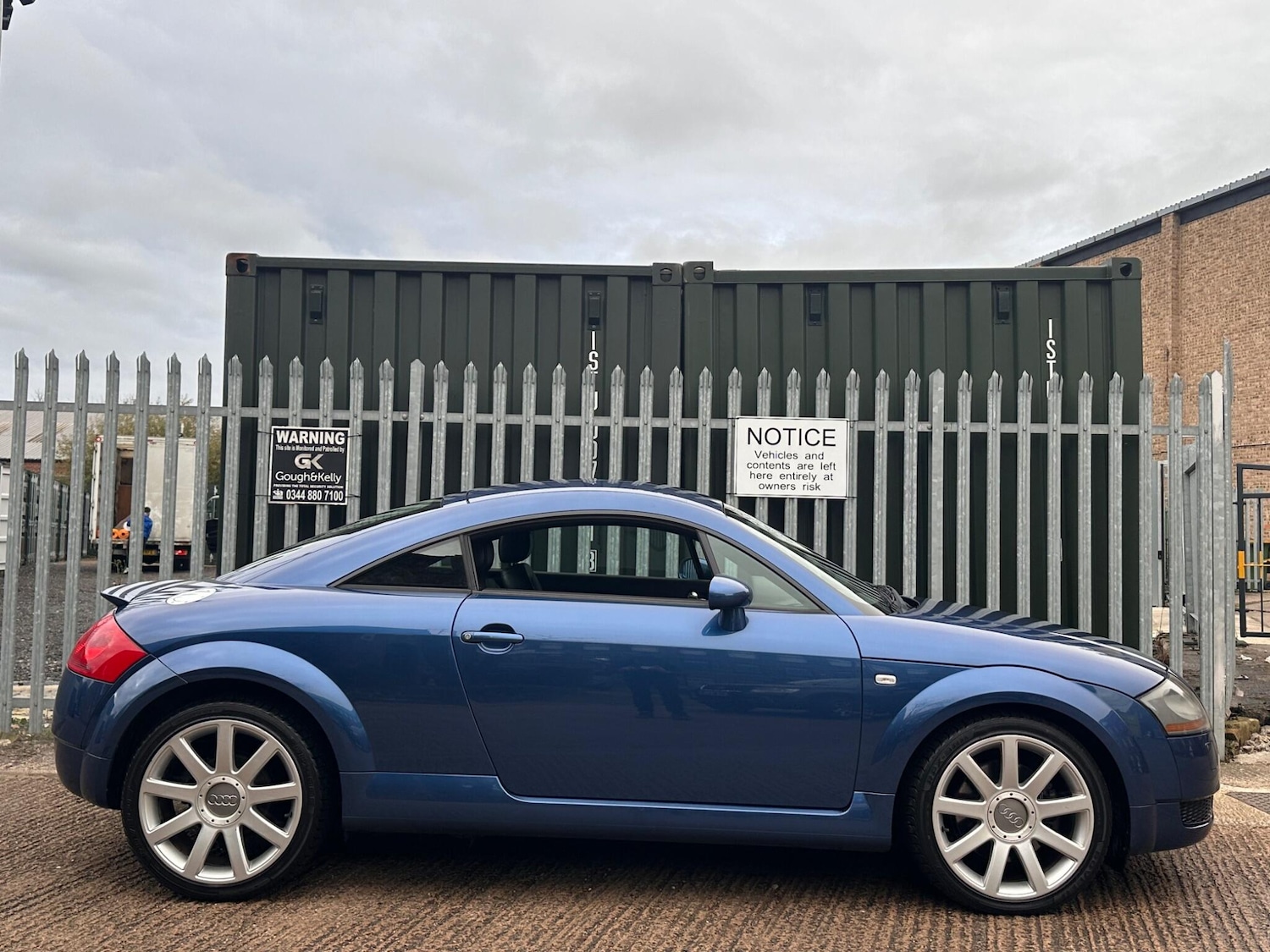 Used Audi TT 2002 for sale - 76714287: Photo 13