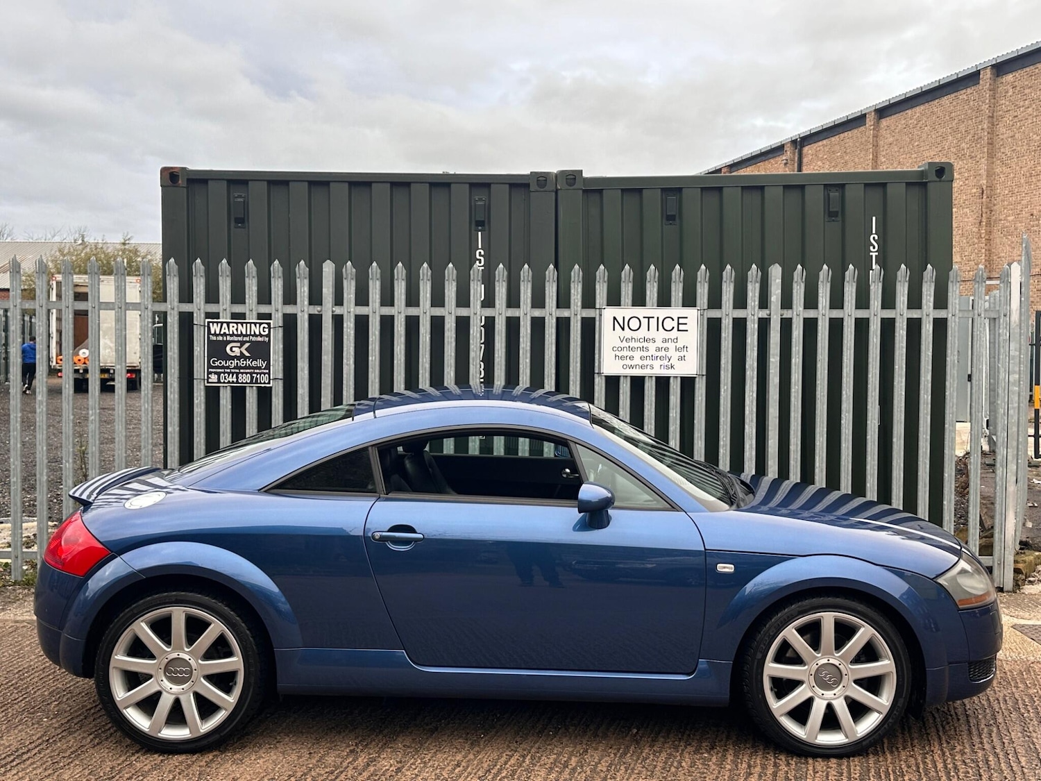 Used Audi TT 2002 for sale - 76714287: Photo 14