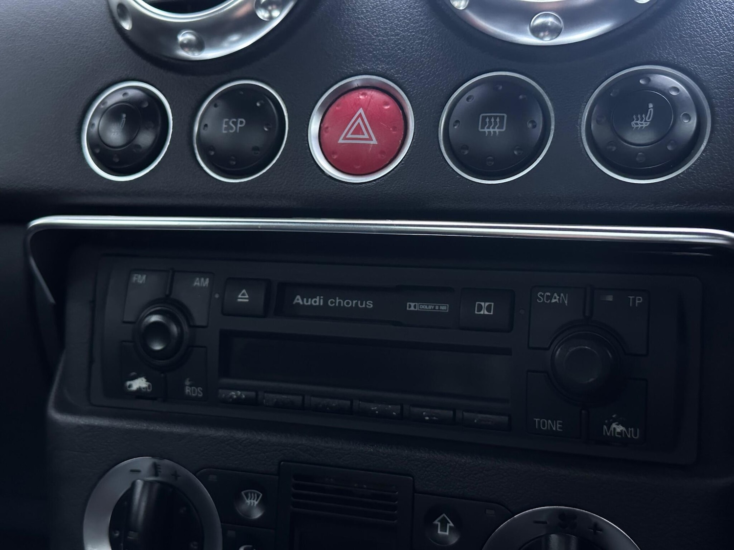 Used Audi TT 2002 for sale - 76714287: Photo 33