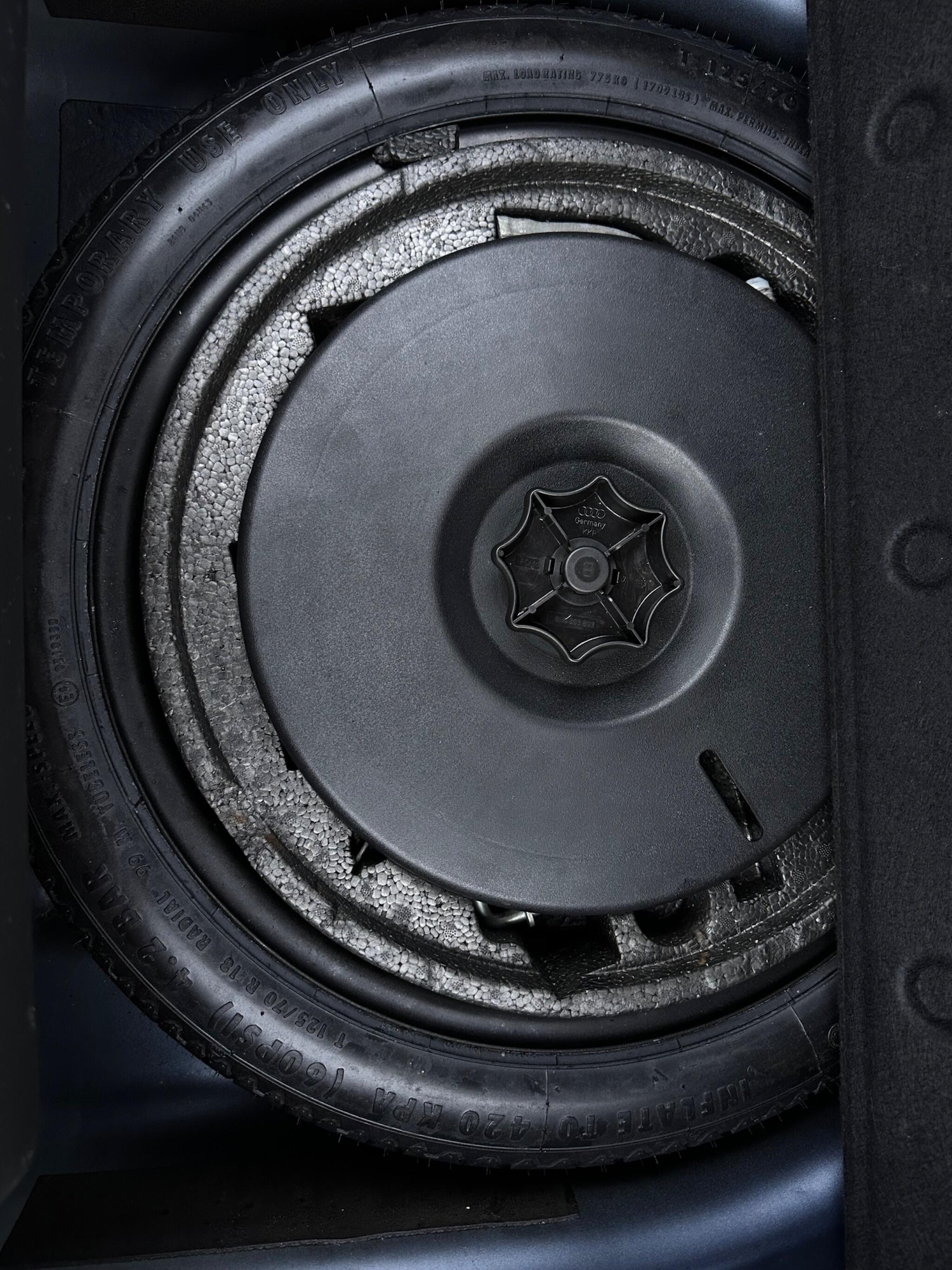 Used Audi TT 2002 for sale - 76714287: Photo 50