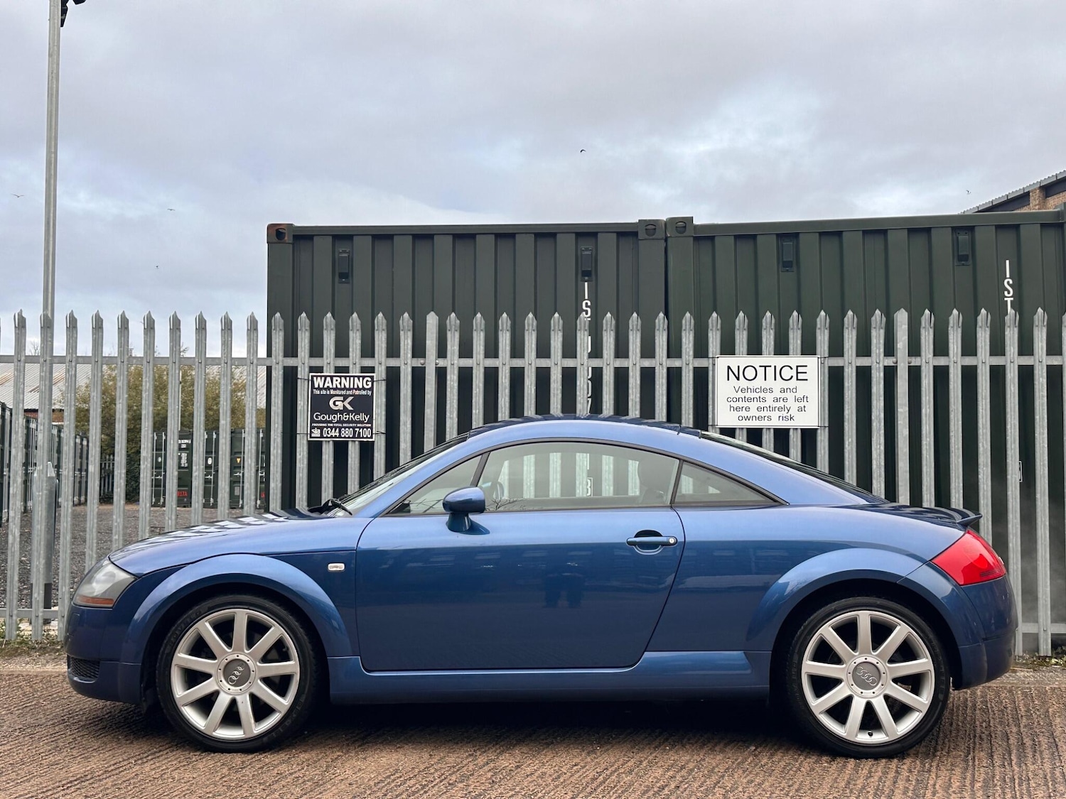 Used Audi TT 2002 for sale - 76714287: Photo 9