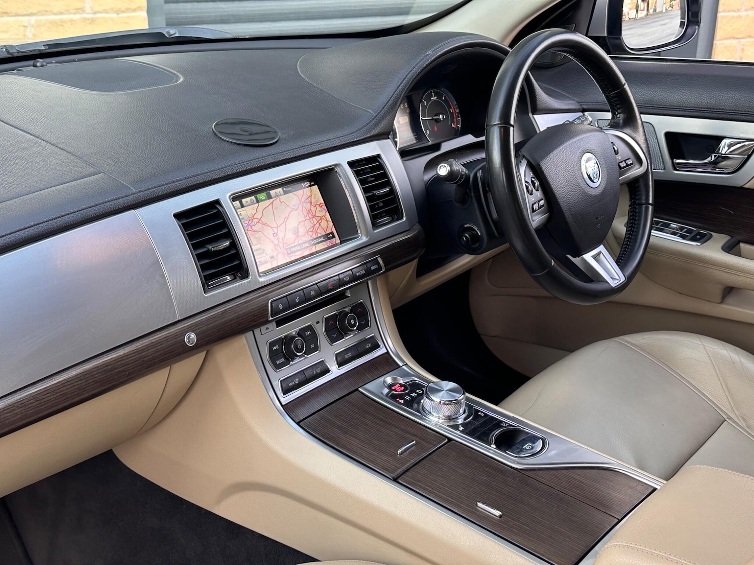 Used Jaguar XF 2013 for sale - 76832800: Photo 15