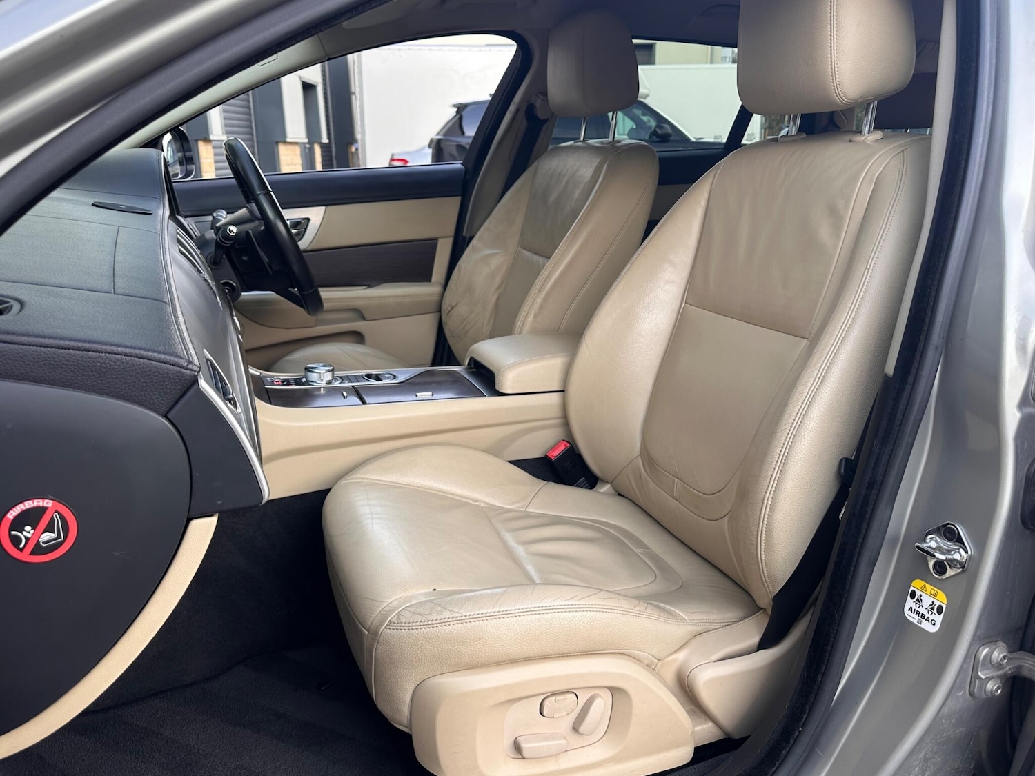 Used Jaguar XF 2013 for sale - 76832800: Photo 36