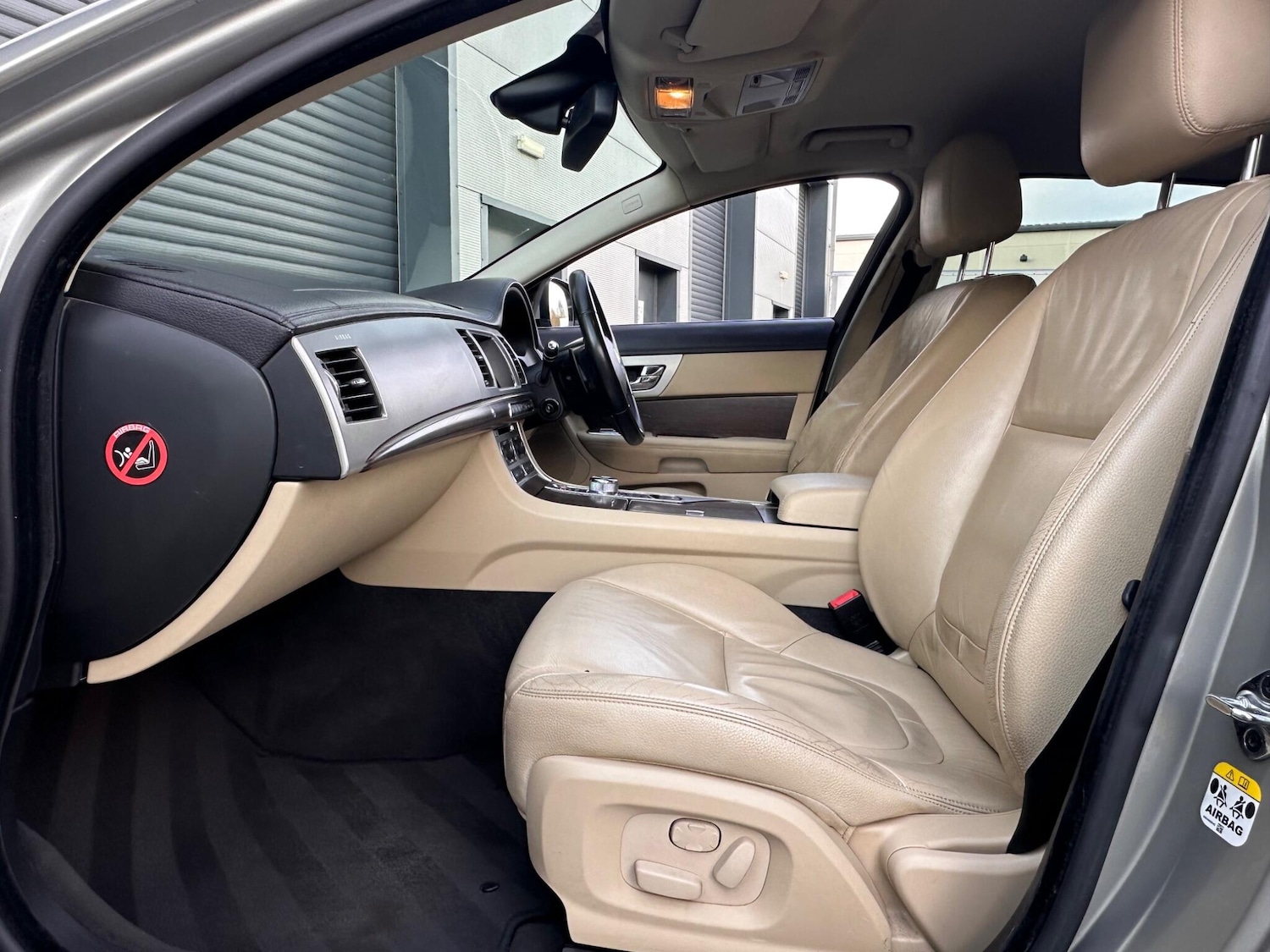 Used Jaguar XF 2013 for sale - 76832800: Photo 37