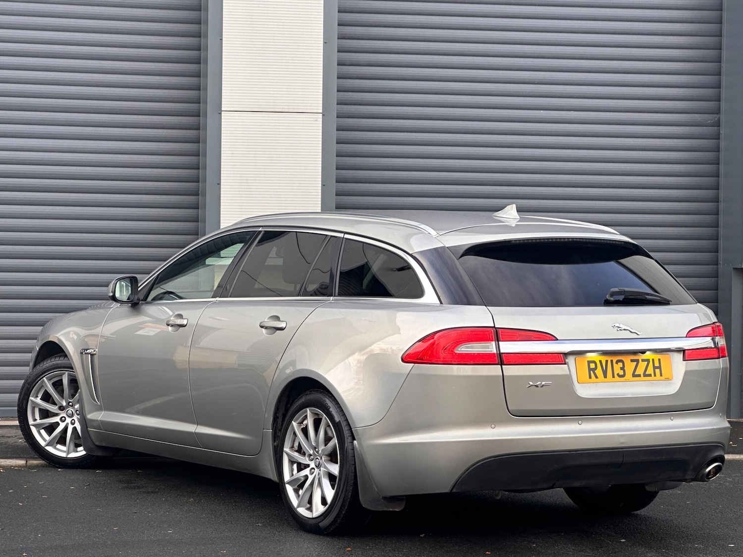 Used Jaguar XF 2013 for sale - 76832800: Photo 8