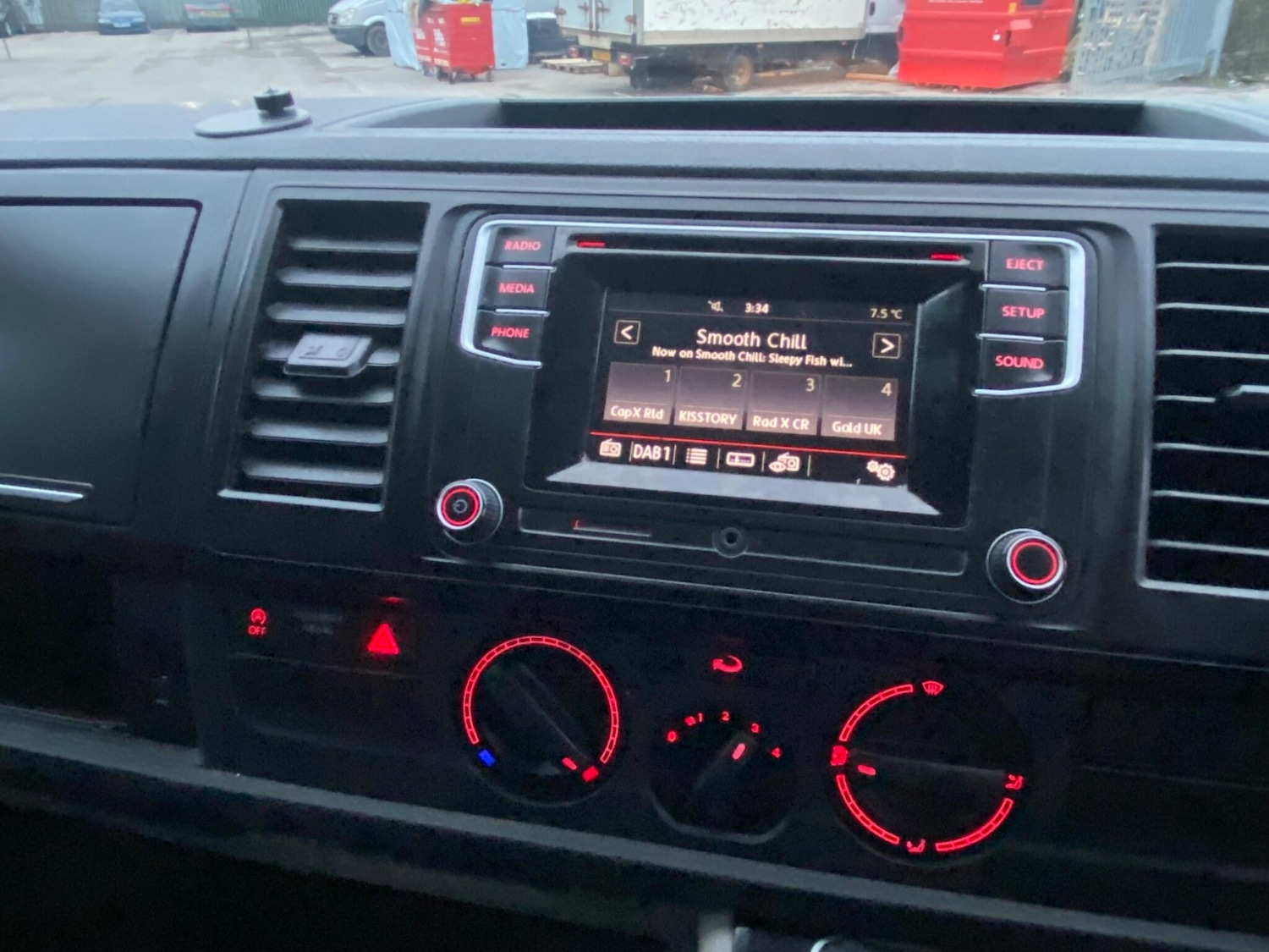 Used Volkswagen Transporter 2018 for sale - 77050203: Photo 20