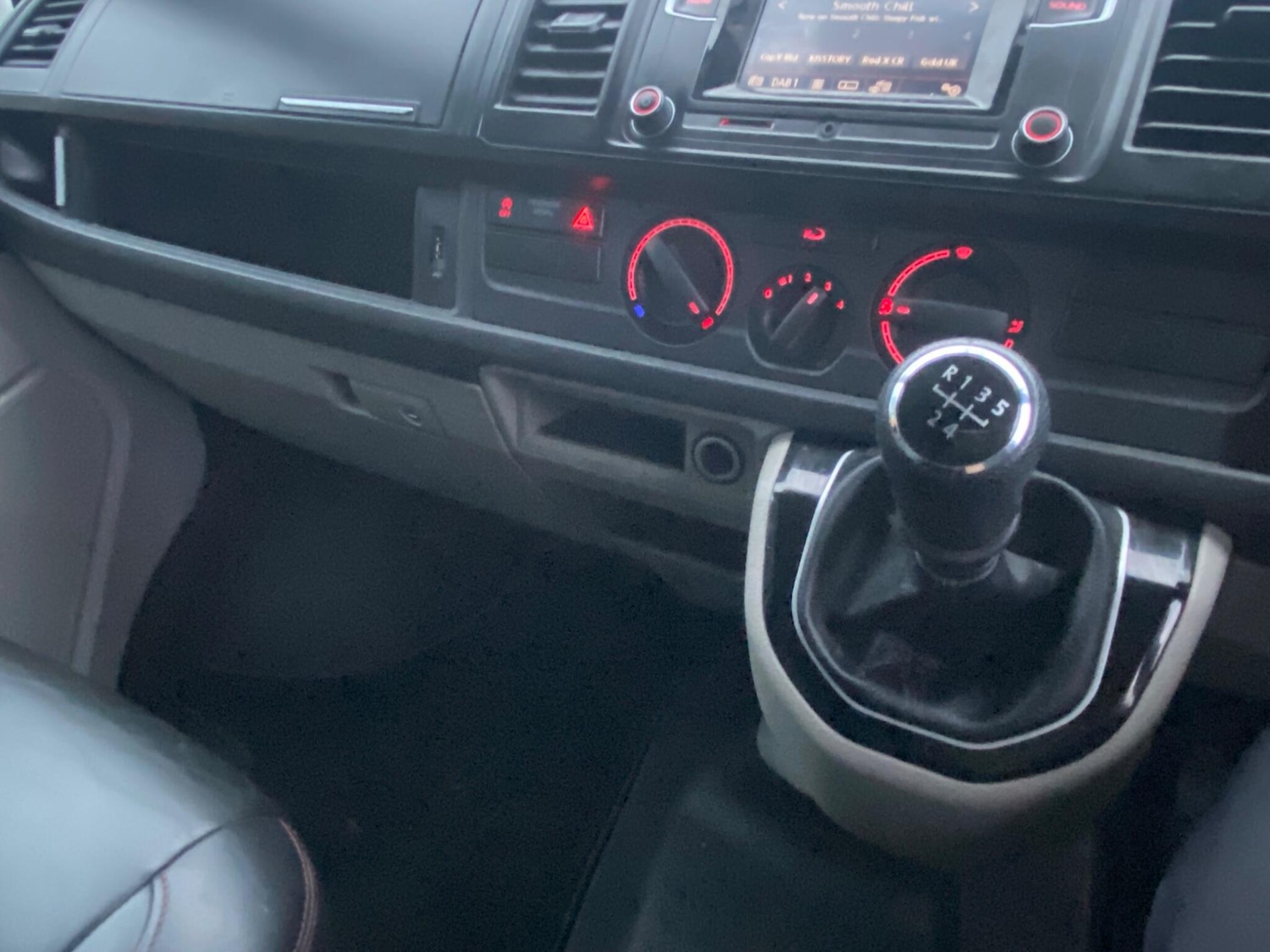 Used Volkswagen Transporter 2018 for sale - 77050203: Photo 21