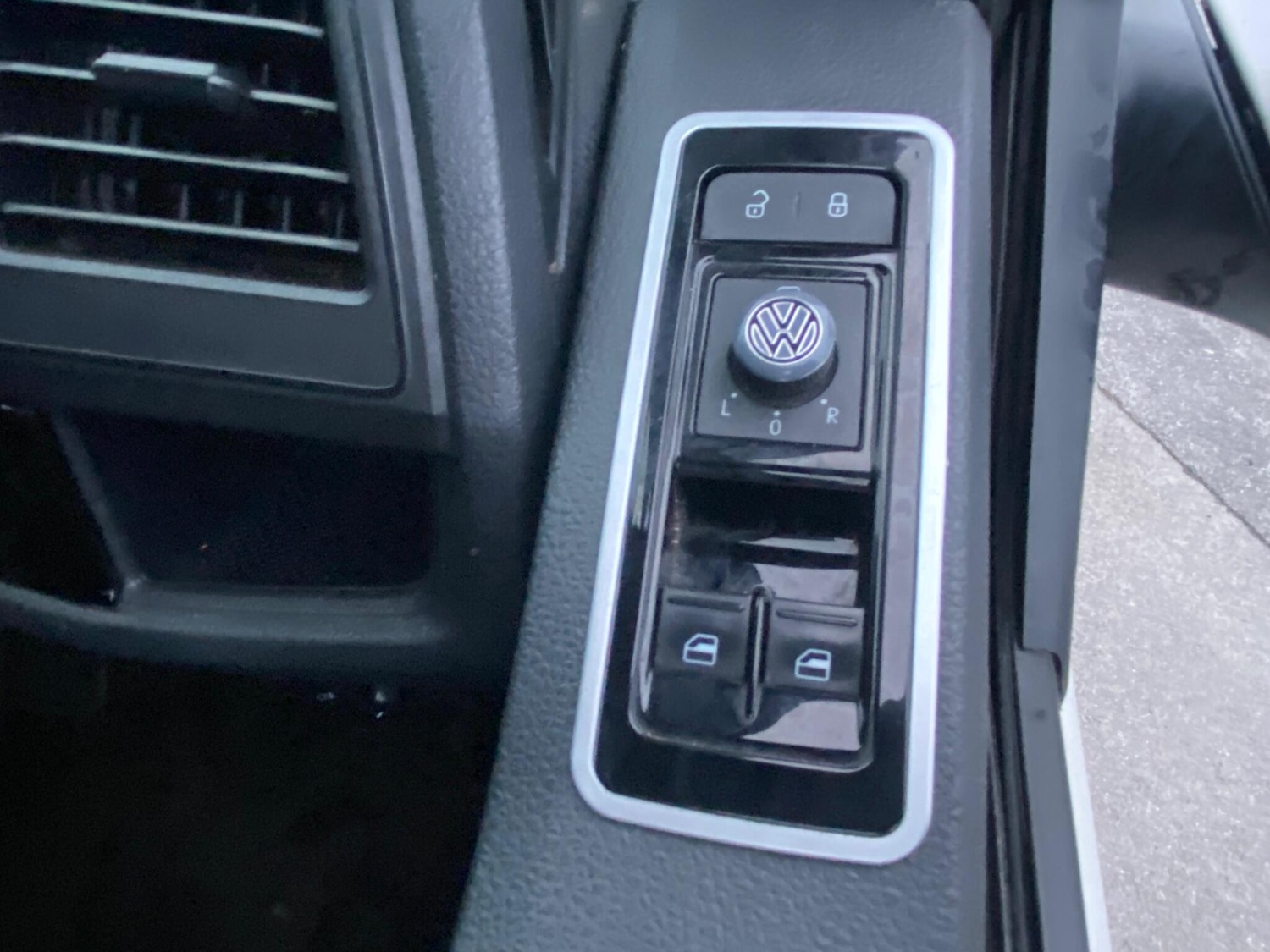 Used Volkswagen Transporter 2018 for sale - 77050203: Photo 36