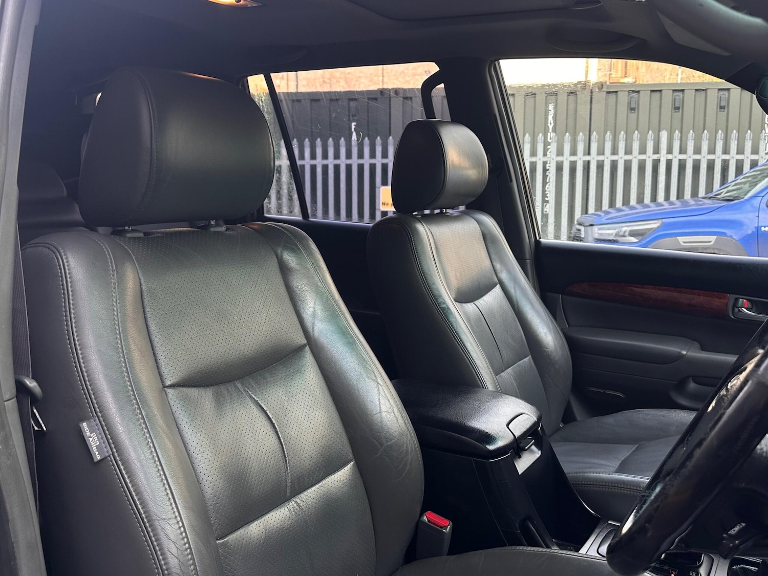 Used Toyota Land Cruiser 2004 for sale - 77396467: Photo 21