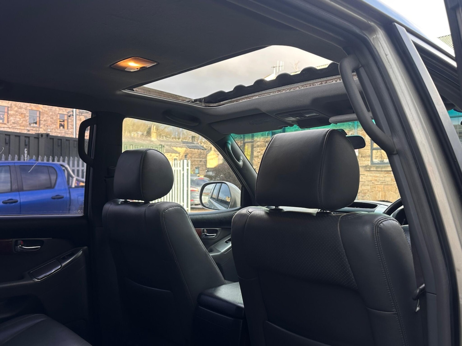 Used Toyota Land Cruiser 2004 for sale - 77396467: Photo 23