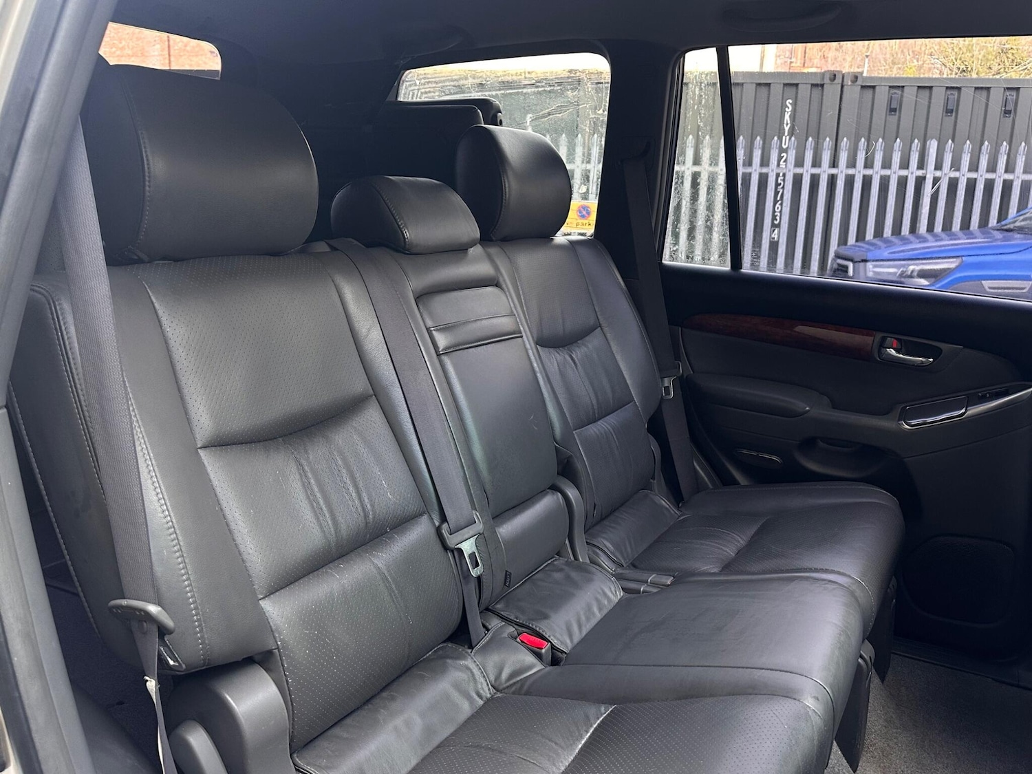 Used Toyota Land Cruiser 2004 for sale - 77396467: Photo 25