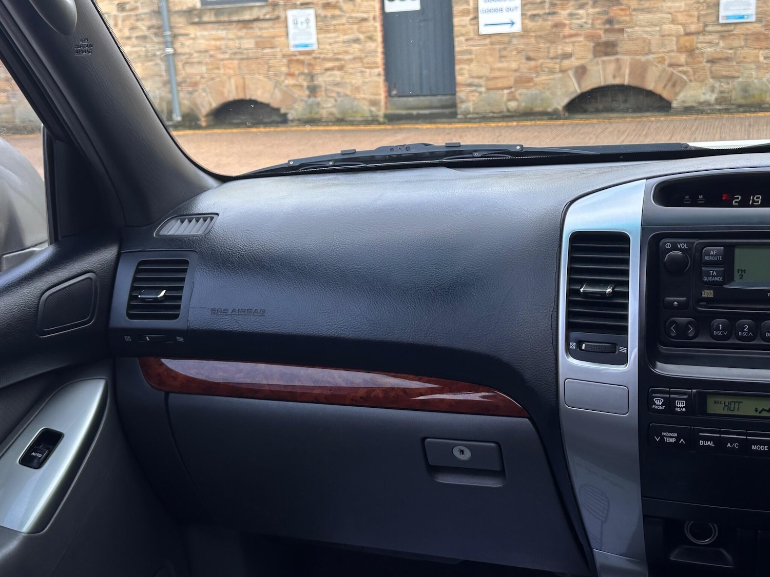 Used Toyota Land Cruiser 2004 for sale - 77396467: Photo 28