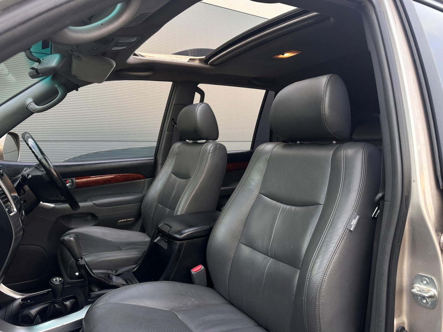 Used Toyota Land Cruiser 2004 for sale - 77396467: Photo 33