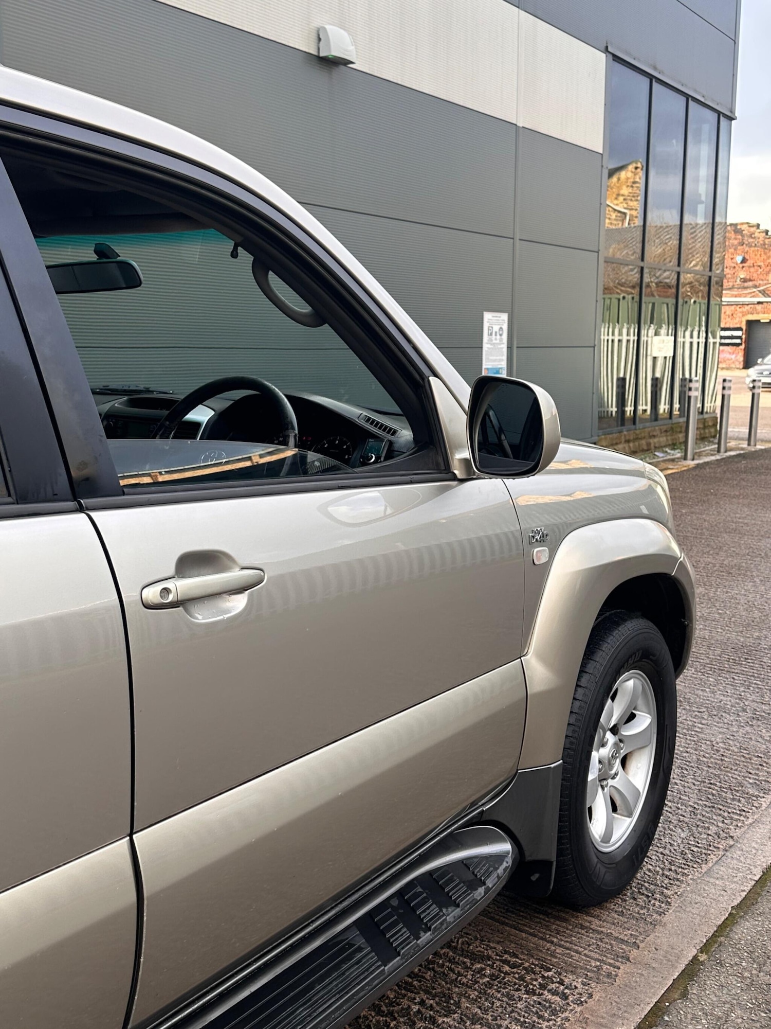 Used Toyota Land Cruiser 2004 for sale - 77396467: Photo 4