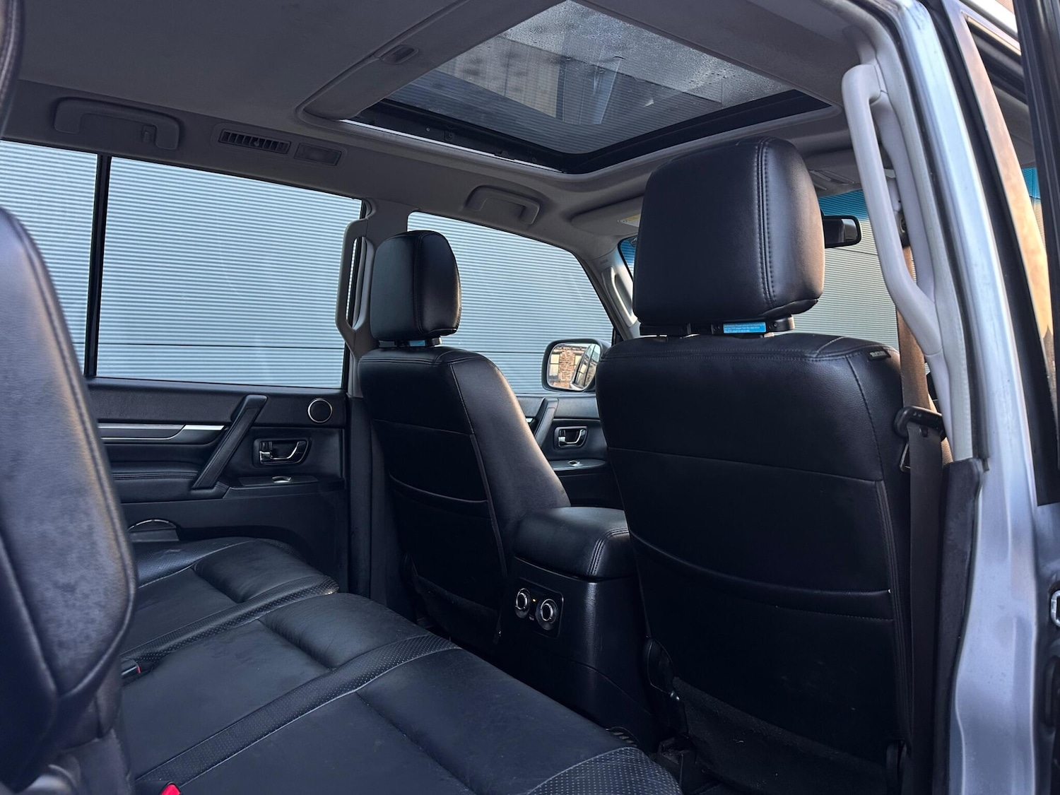 Used Mitsubishi Shogun 2008 for sale - 76759460: Photo 24