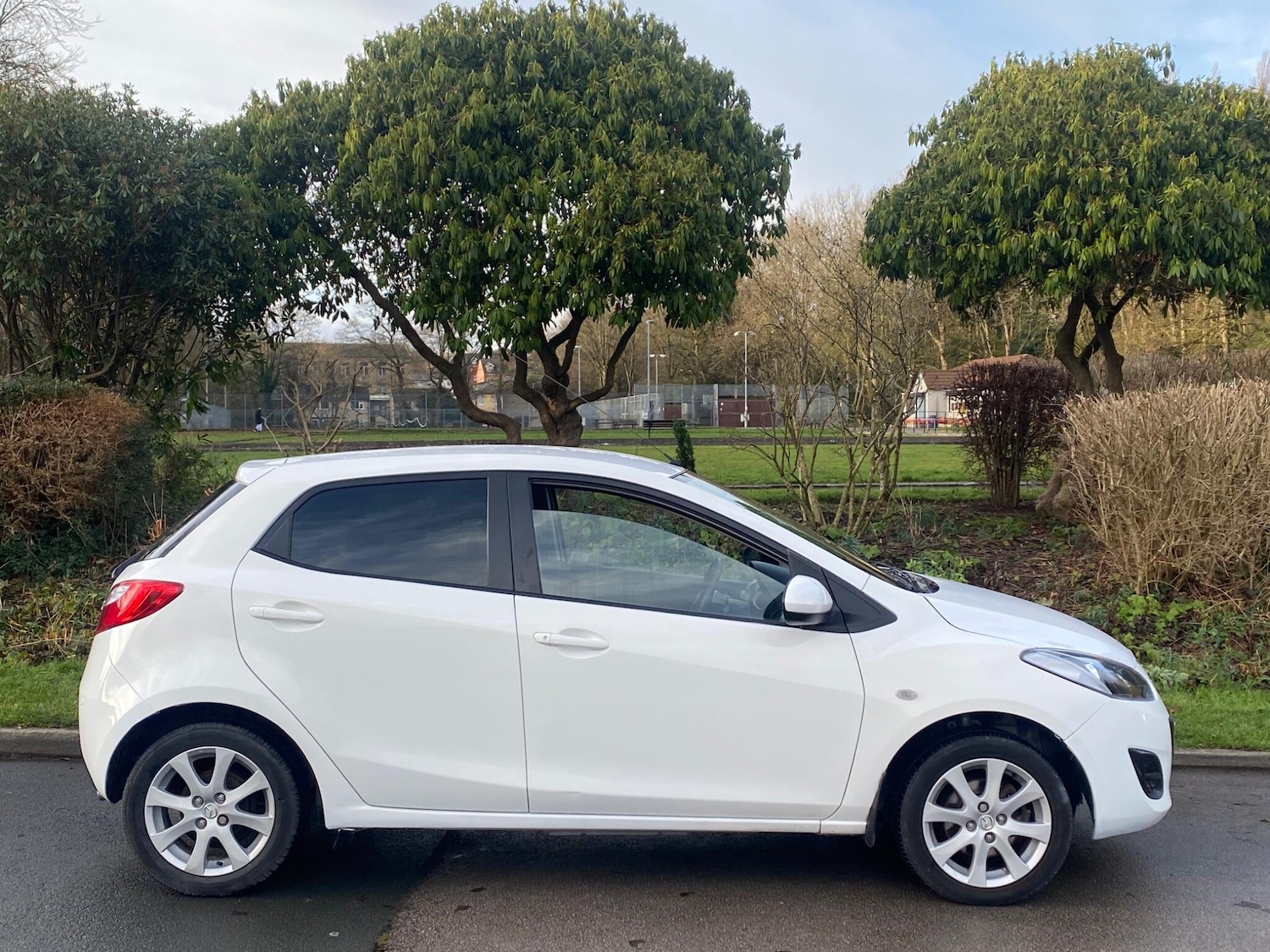 Used Mazda Mazda2 2012 for sale - 76935830: Photo 5