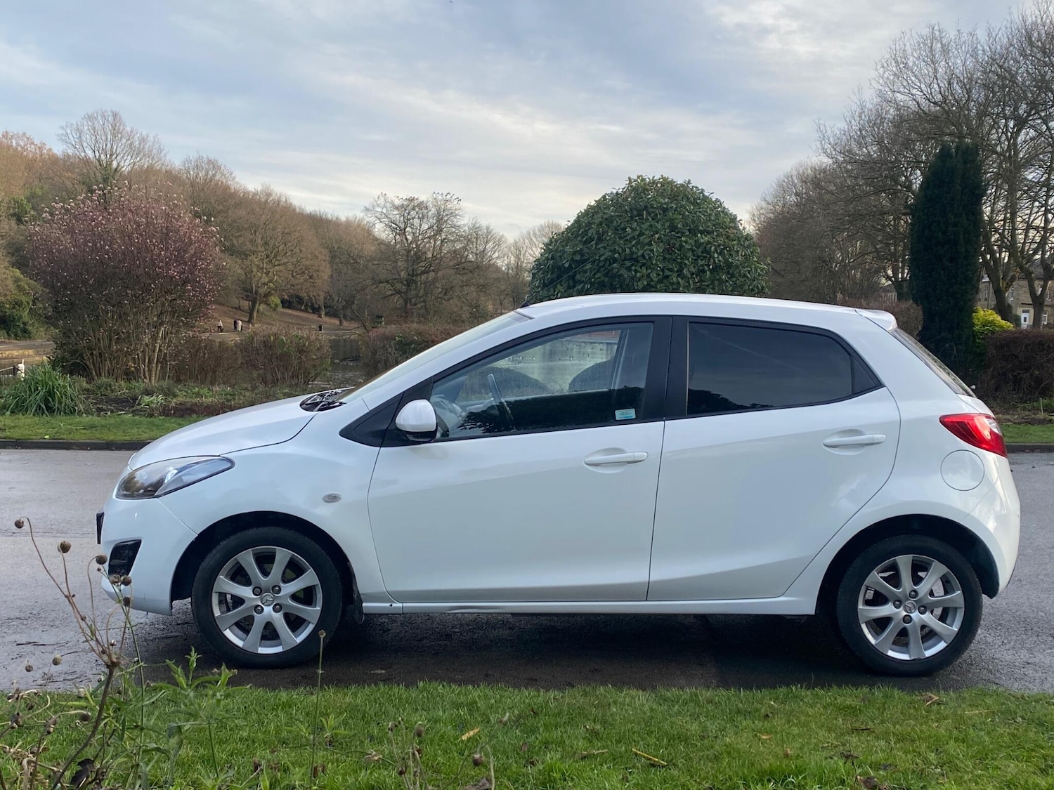 Used Mazda Mazda2 2012 for sale - 76935830: Photo 6