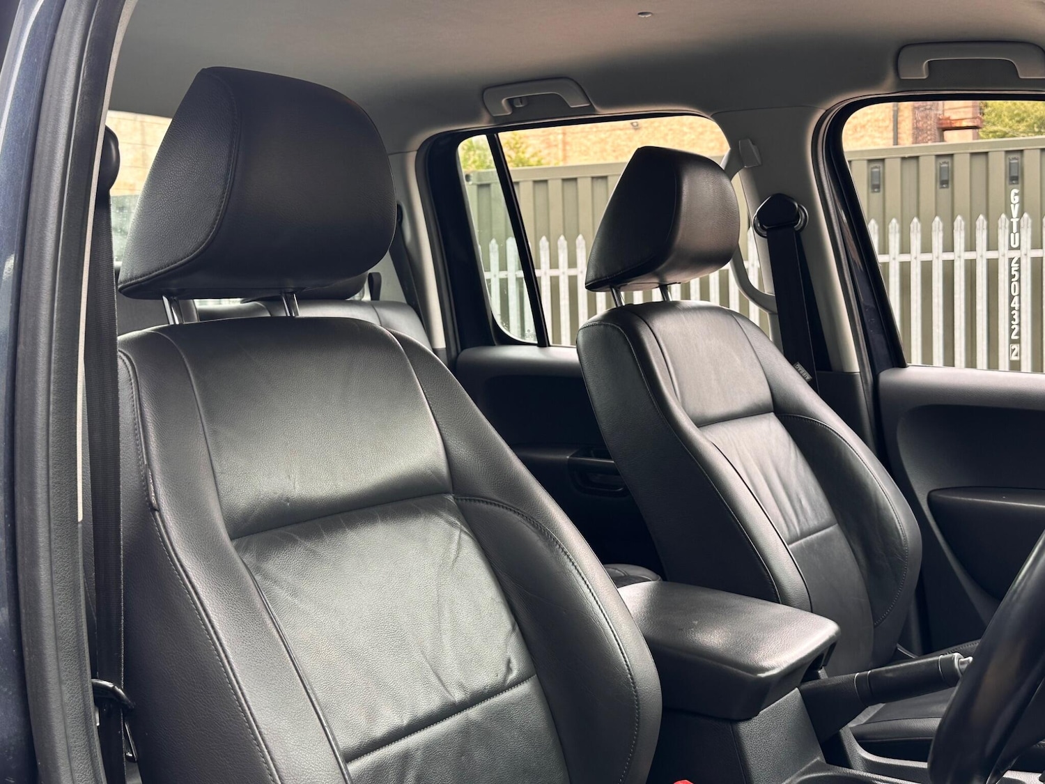 Used Volkswagen Amarok 2011 for sale - 76485904: Photo 26