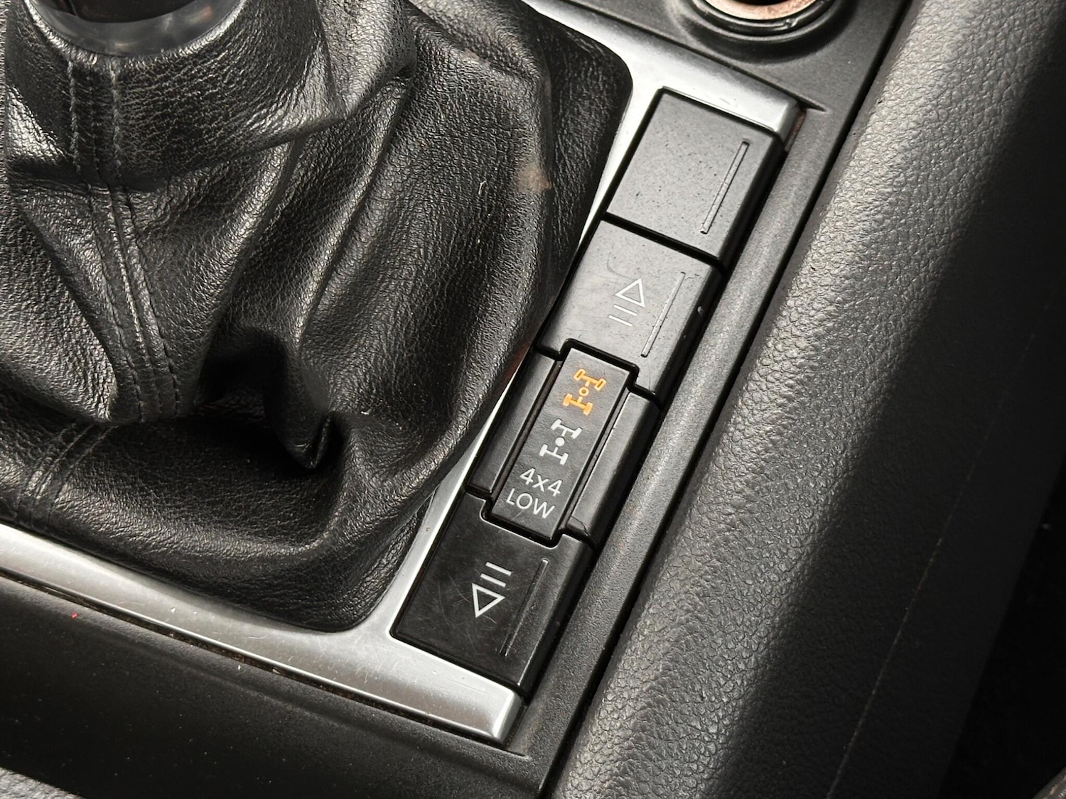 Used Volkswagen Amarok 2011 for sale - 76485904: Photo 29