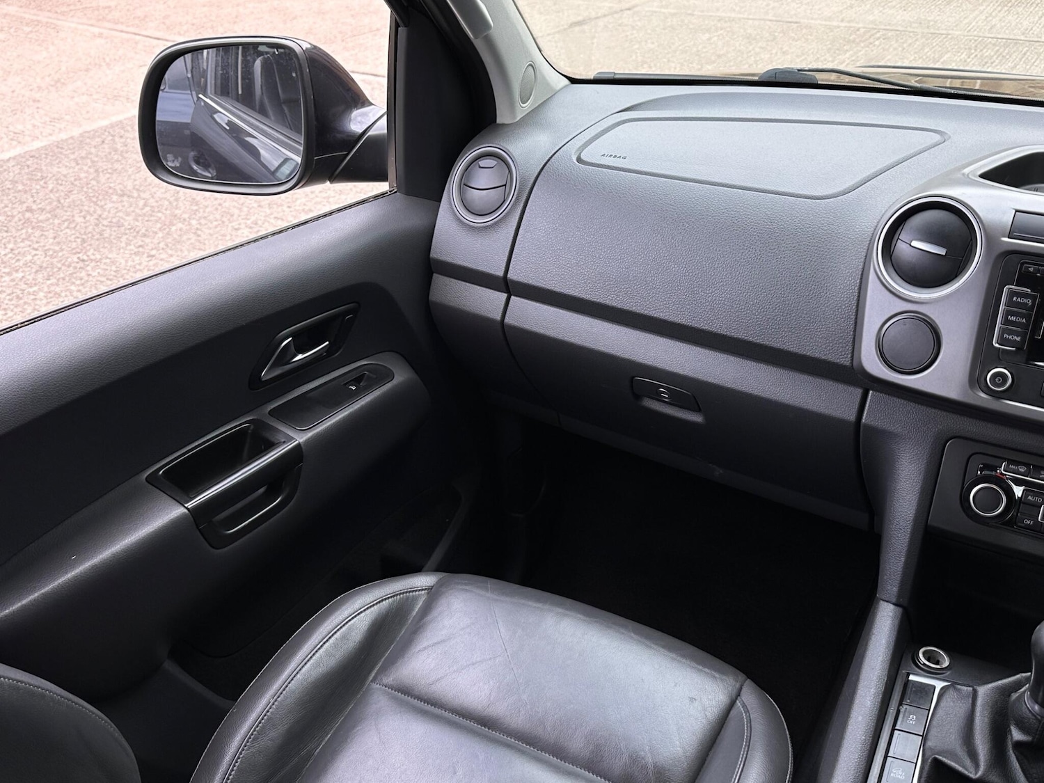 Used Volkswagen Amarok 2011 for sale - 76485904: Photo 35