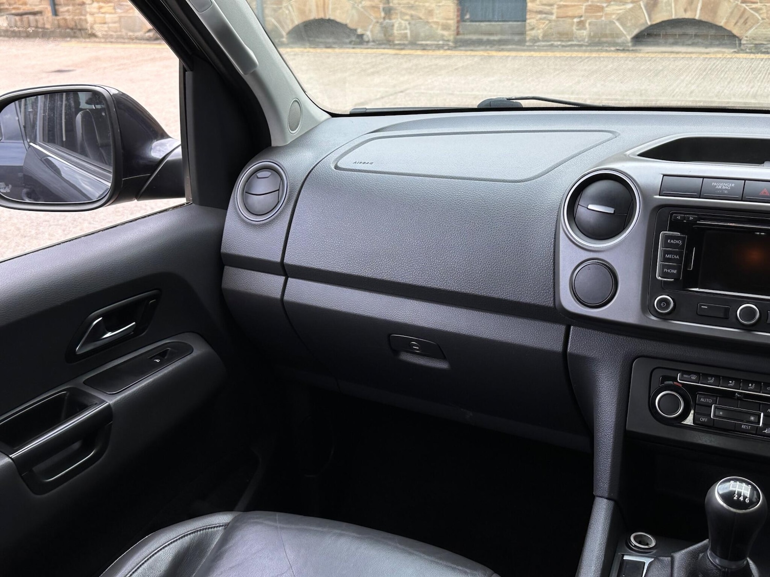 Used Volkswagen Amarok 2011 for sale - 76485904: Photo 36