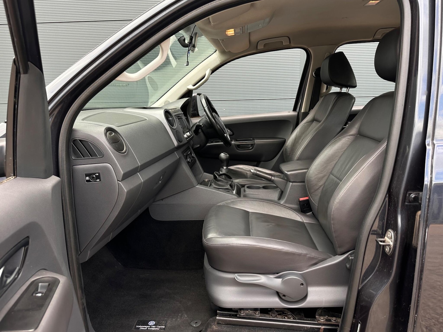 Used Volkswagen Amarok 2011 for sale - 76485904: Photo 38