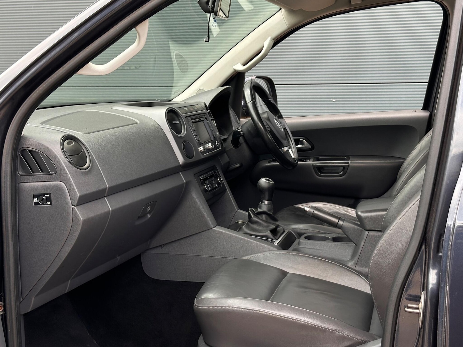 Used Volkswagen Amarok 2011 for sale - 76485904: Photo 40