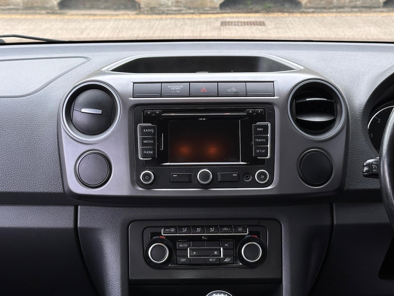 Used Volkswagen Amarok 2011 for sale - 76485904: Photo 41