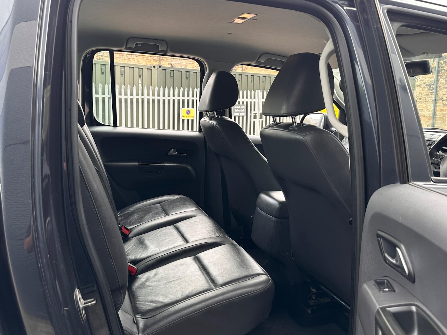 Used Volkswagen Amarok 2011 for sale - 76485904: Photo 44