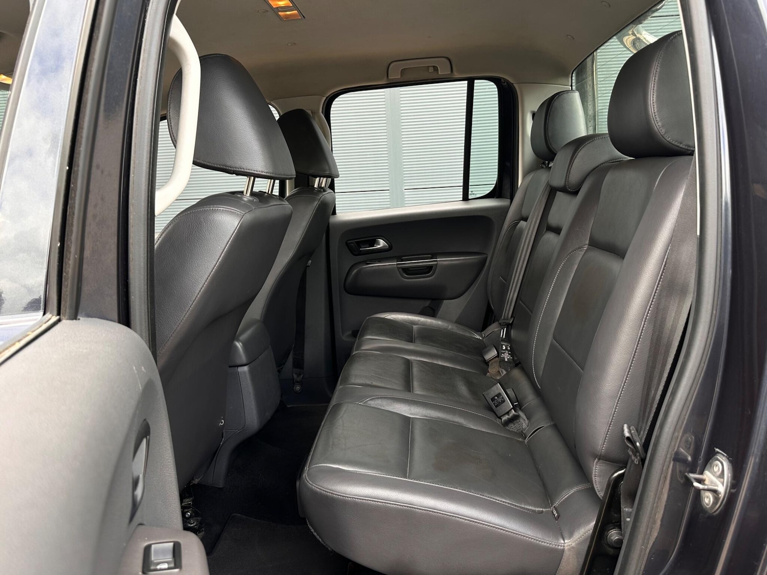 Used Volkswagen Amarok 2011 for sale - 76485904: Photo 45