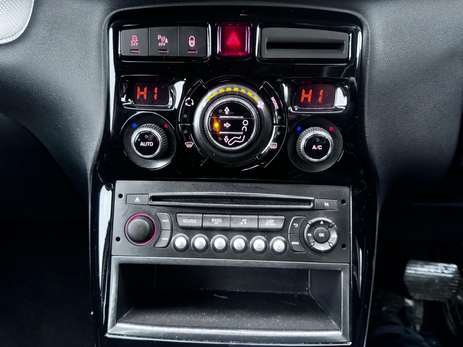 Used Citroen C3 Picasso 2014 for sale - 77330654: Photo 23