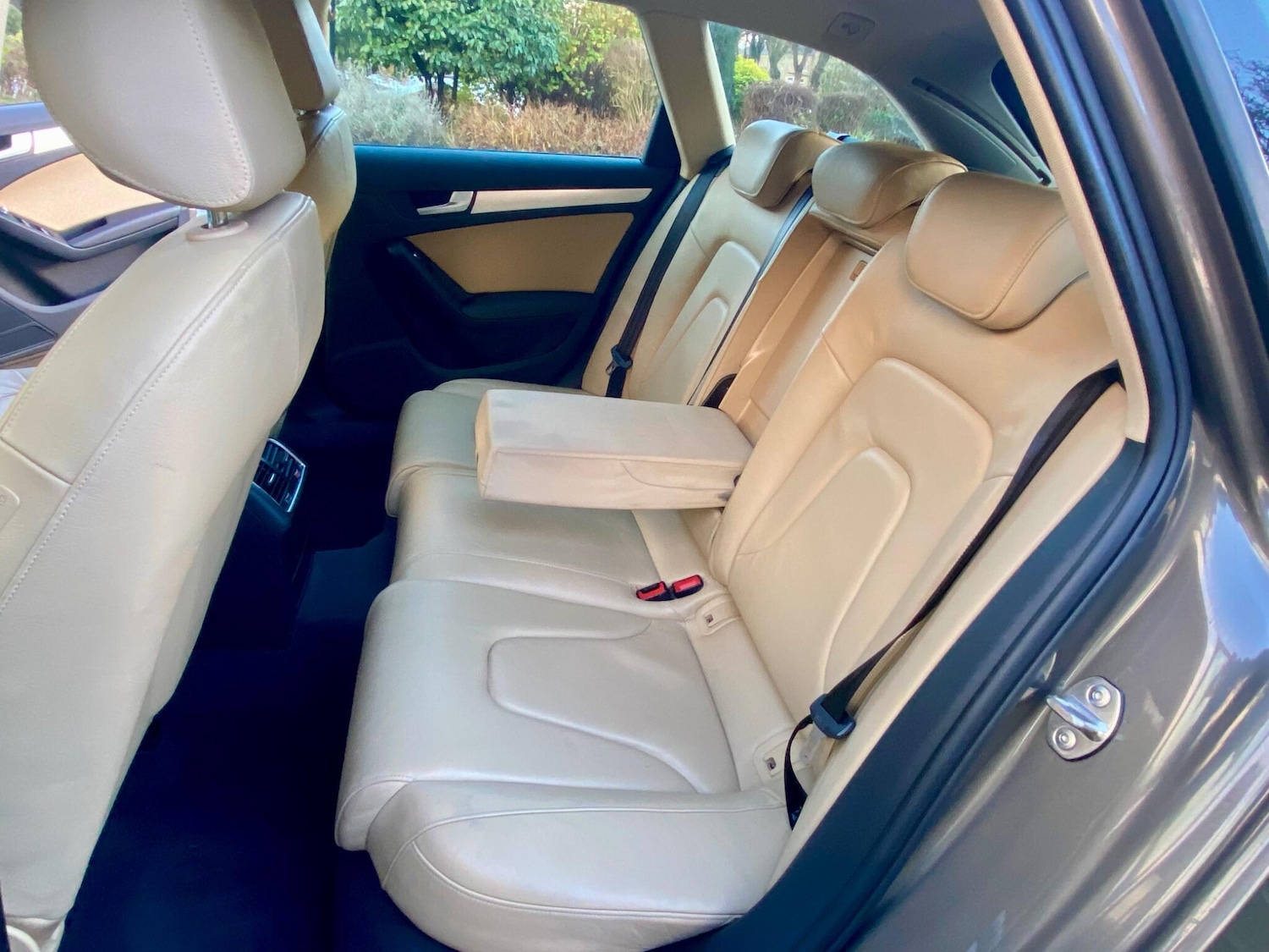 Used Audi A4 Avant 2015 for sale - 76671386: Photo 16