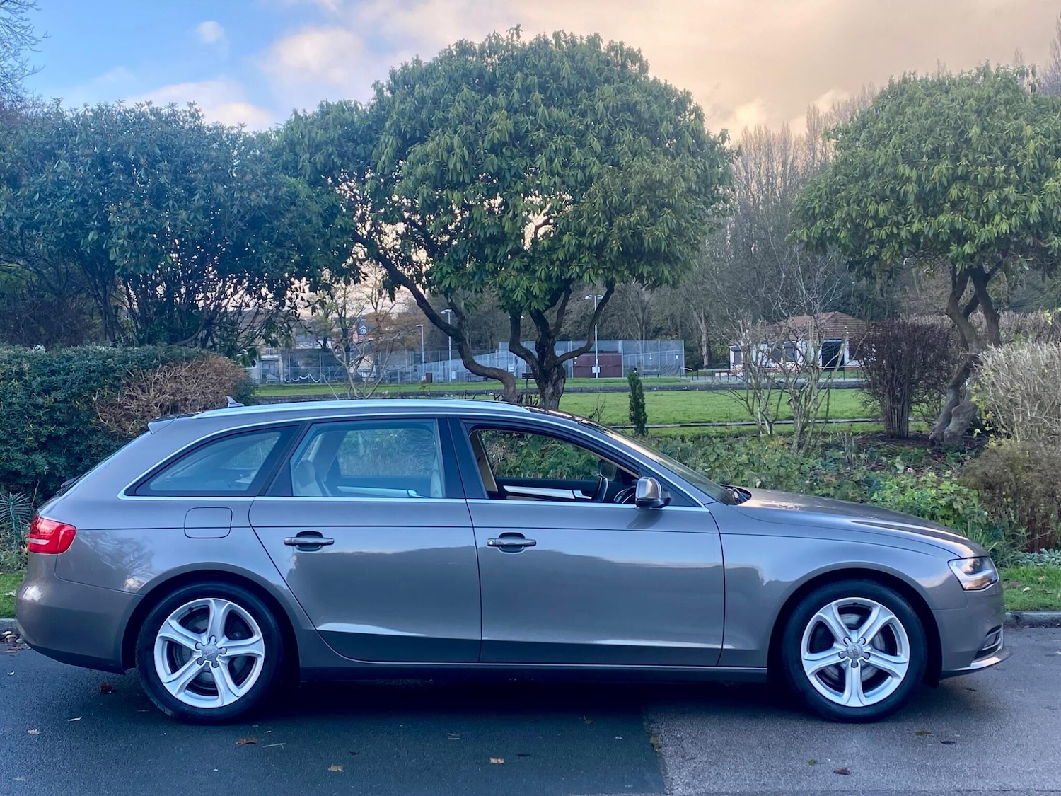 Used Audi A4 Avant 2015 for sale - 76671386: Photo 5