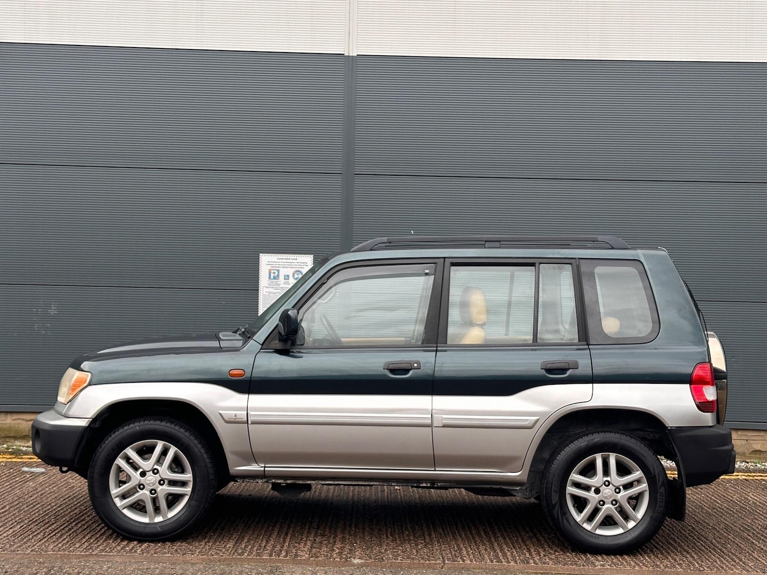 Used Mitsubishi Shogun 2003 for sale - 76975698: Photo 12