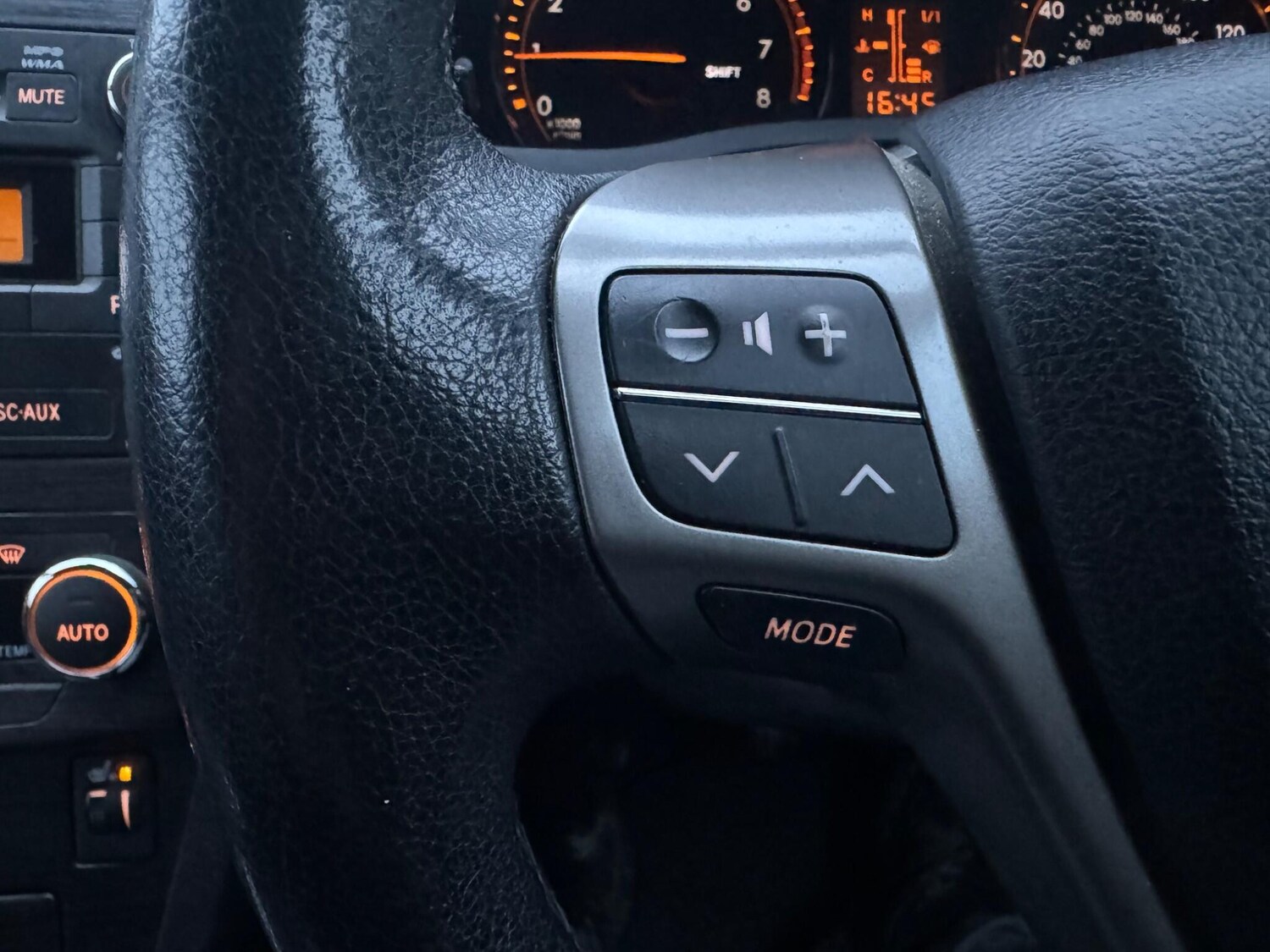 Used Toyota Avensis for sale - 77484052: Photo 28