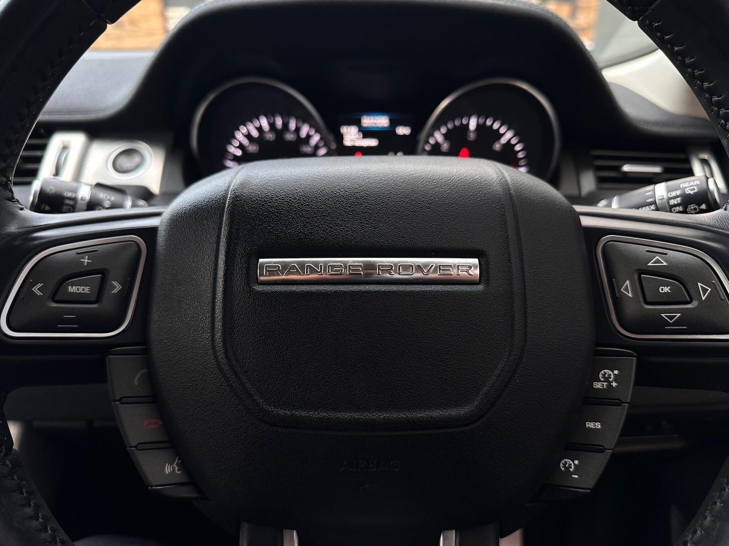 Used Land Rover Range Rover Evoque 2011 for sale - 76484887: Photo 46