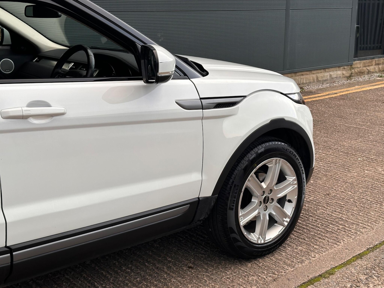 Used Land Rover Range Rover Evoque 2011 for sale - 76484887: Photo 8