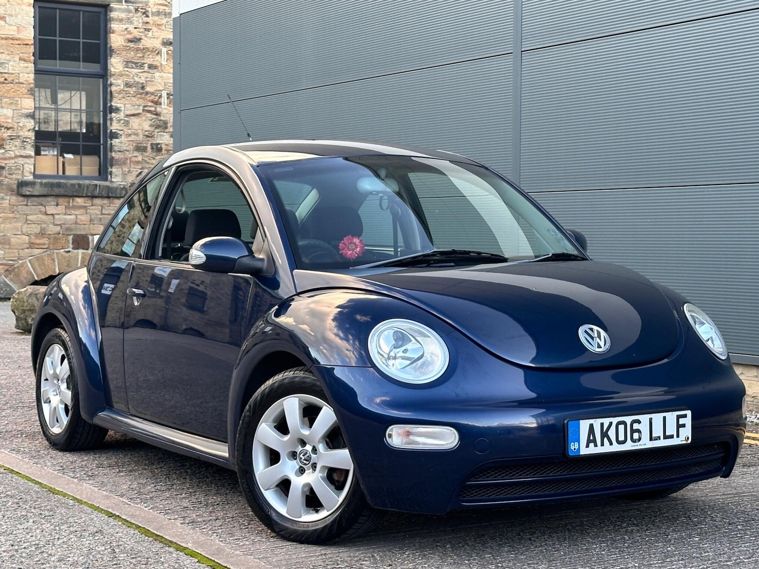 Used Volkswagen Beetle 2006 for sale - 76484734: Photo 1