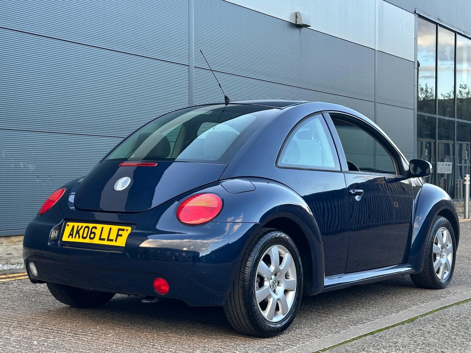 Used Volkswagen Beetle 2006 for sale - 76484734: Photo 11