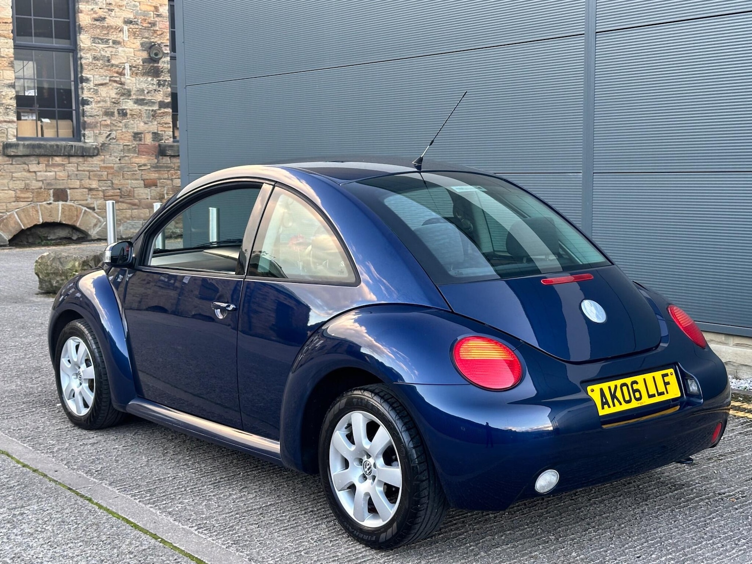 Used Volkswagen Beetle 2006 for sale - 76484734: Photo 21