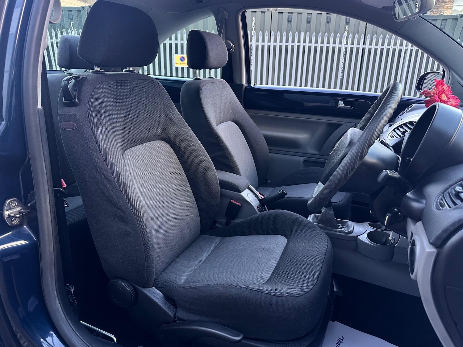 Used Volkswagen Beetle 2006 for sale - 76484734: Photo 31