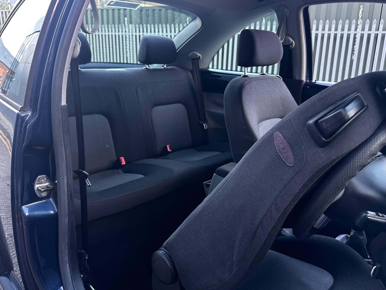 Used Volkswagen Beetle 2006 for sale - 76484734: Photo 37