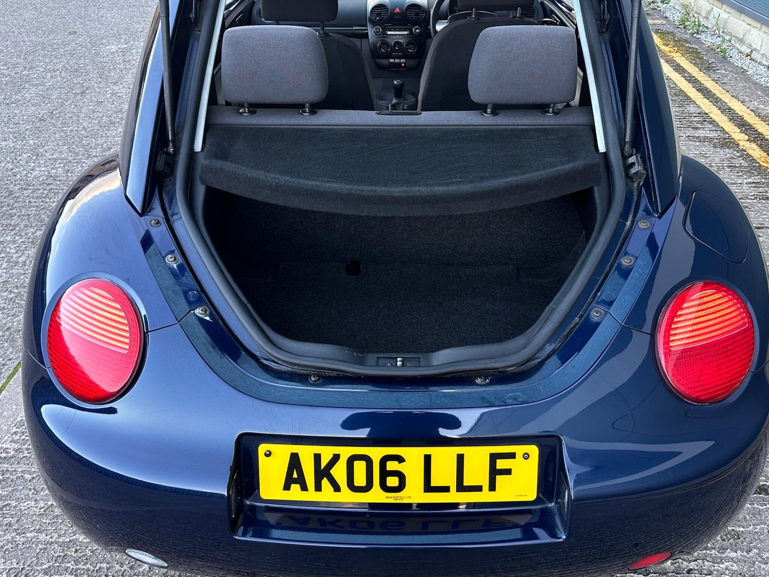 Used Volkswagen Beetle 2006 for sale - 76484734: Photo 43