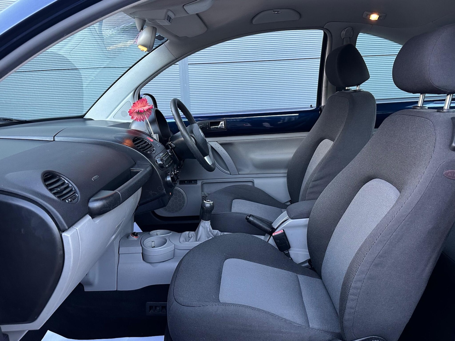 Used Volkswagen Beetle 2006 for sale - 76484734: Photo 51